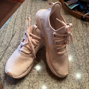 Women's Adidas Cloudfoam sneakers